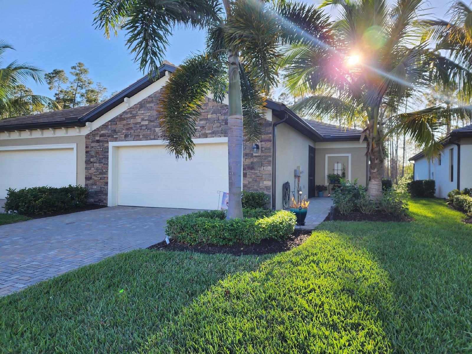 9184 Glenforest Drive - 1 property image