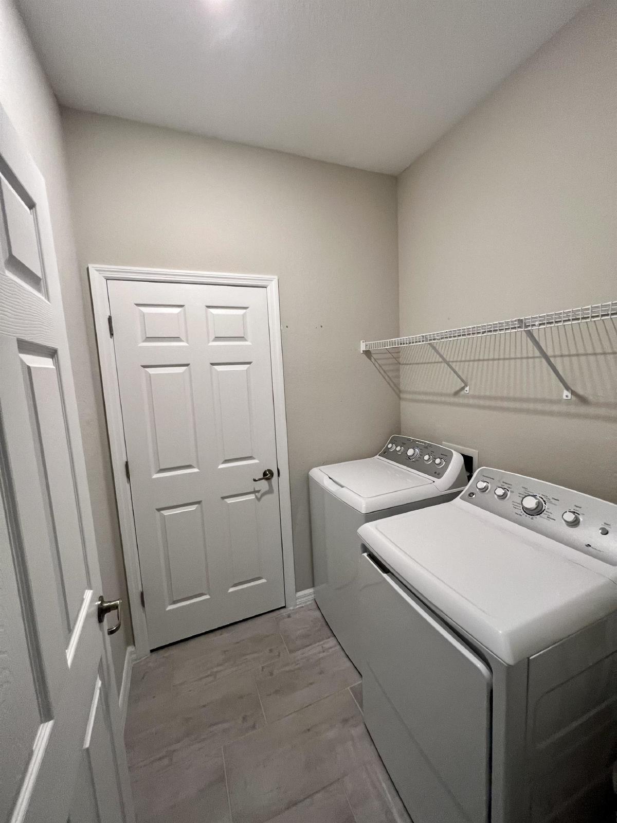 9184 Glenforest Drive - 1 property image