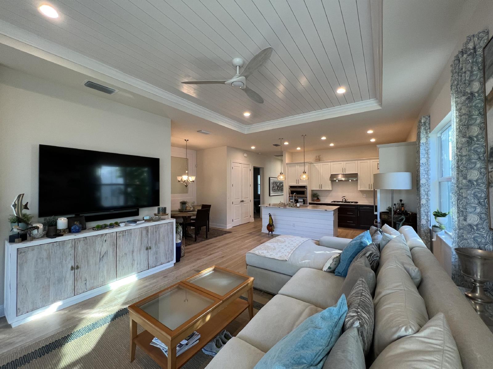 9007 St. Lucia Dr - 1 property image