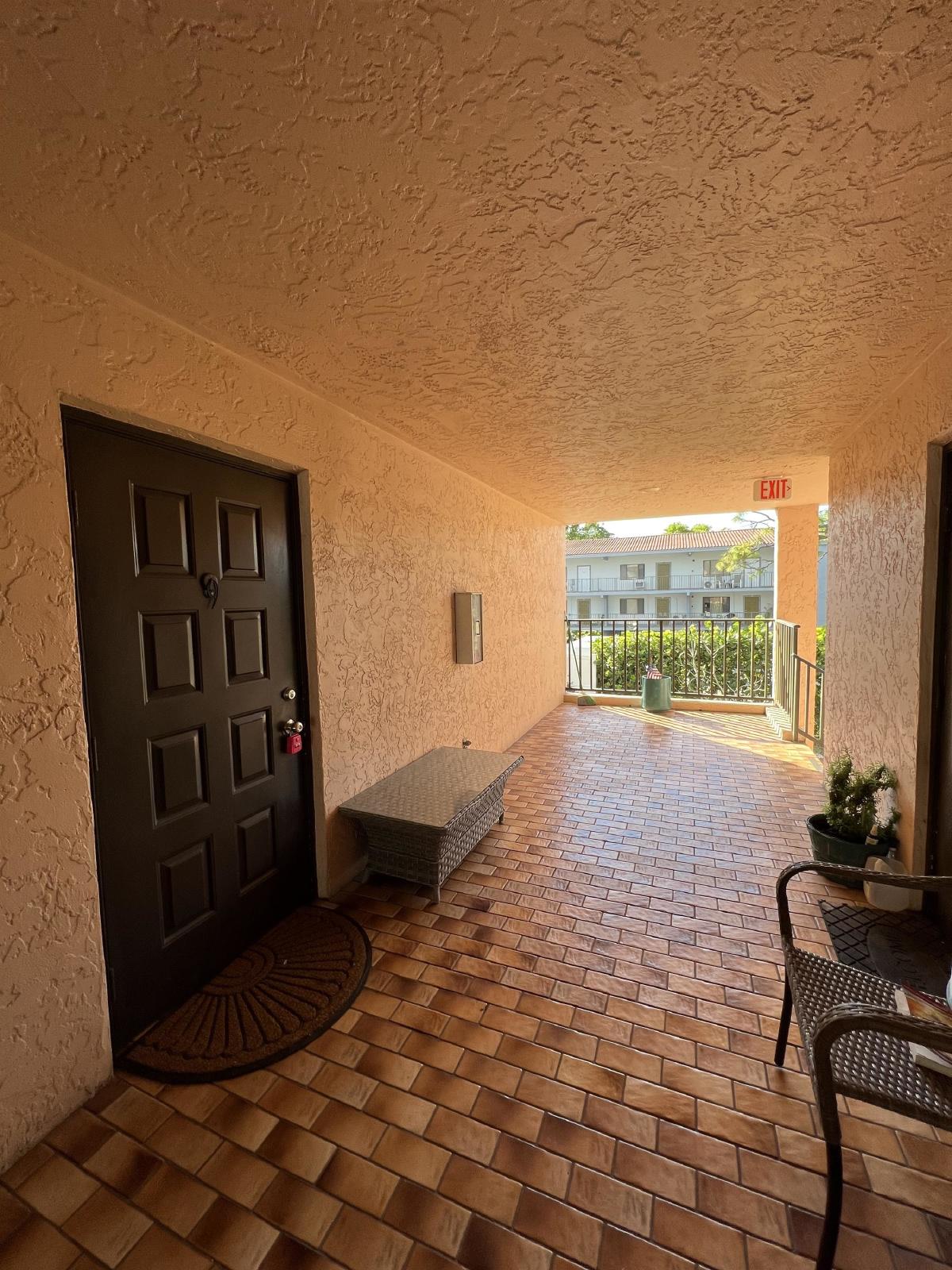 828 Wiggins Pass Road - 9 property image