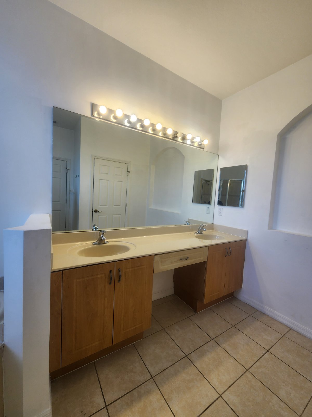 14732 Sutherland Avenue Unit 332 - 332 property image