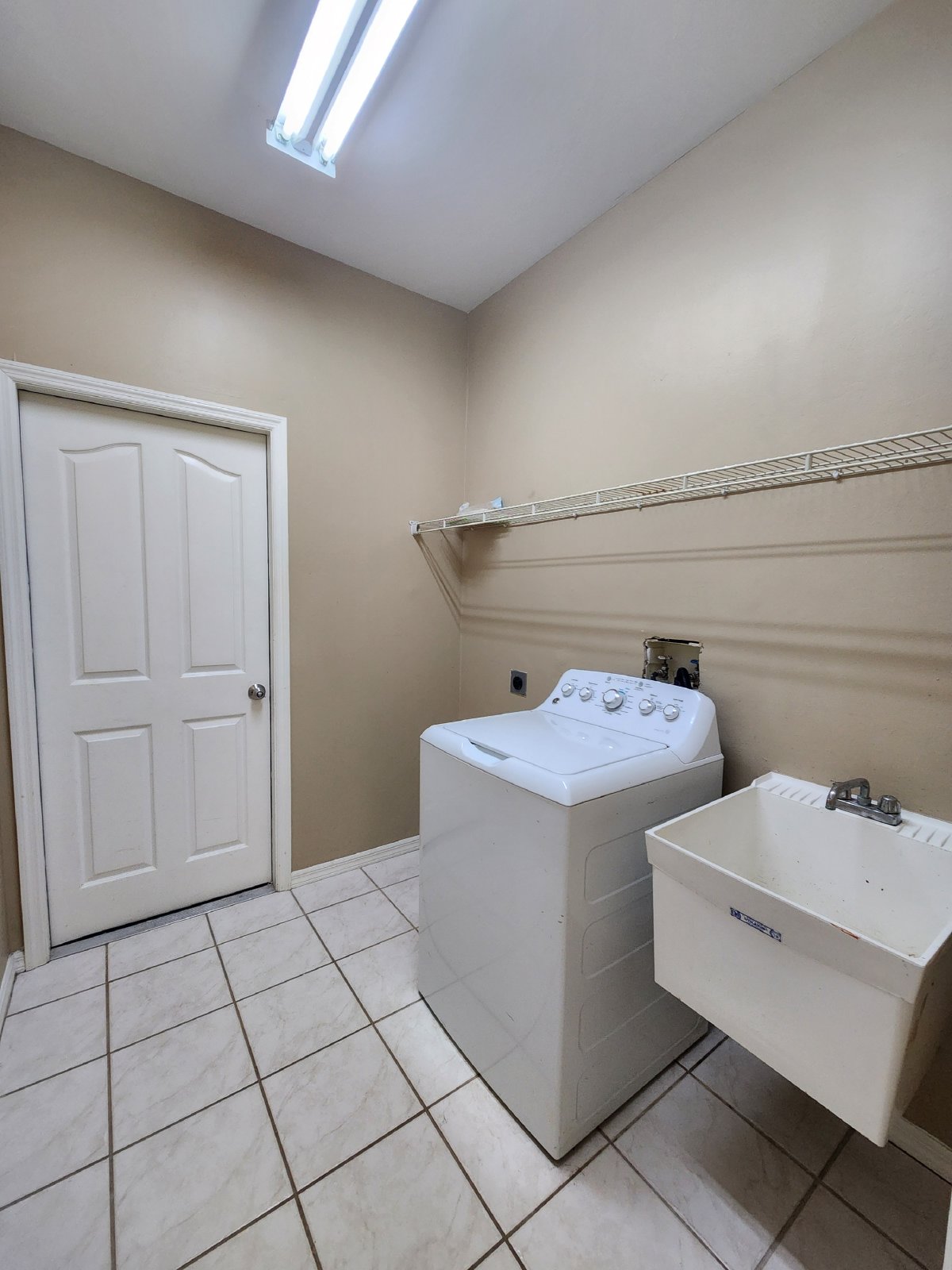 11082 Lakeland Circle - 1 property image