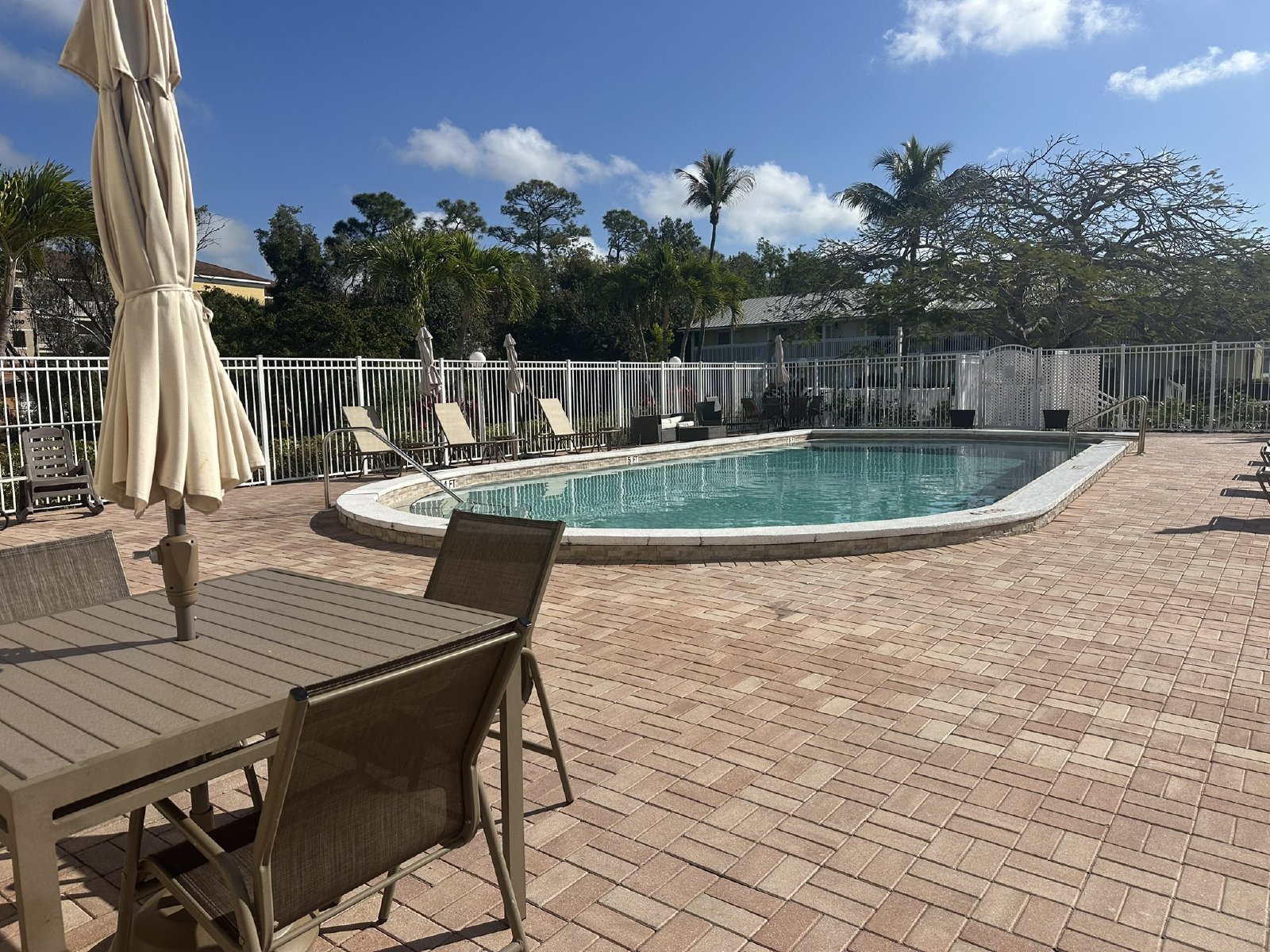 4621 Bayshore Drive - Q6 property image