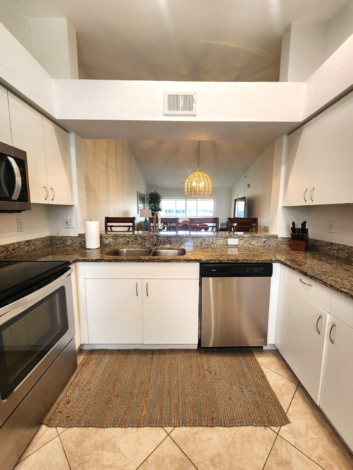 9640 Victoria Lane - C-305 property image